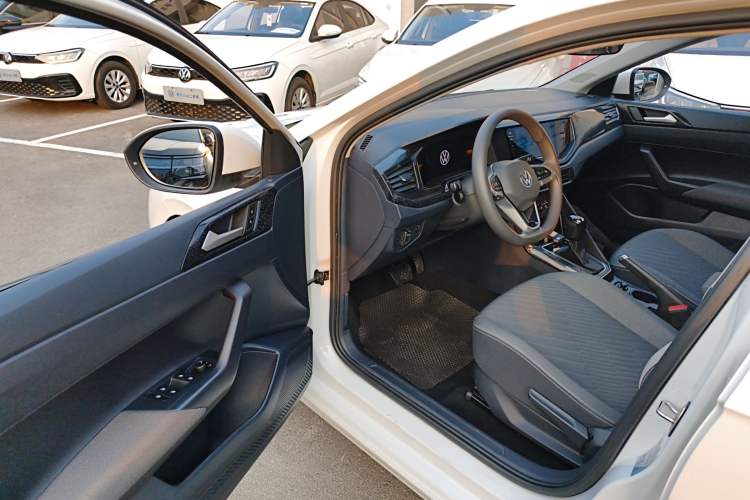 Used Volkswagen Lavida 2023 New Rui 1.5L Automatic New Yi Edition