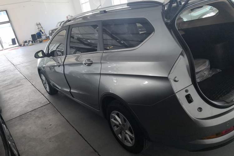 Used Baojun 310W 2017 1.5L Manual Fashion Model China V
