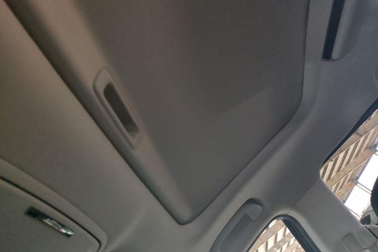 Used Honda Elysion 2019 2.0L Hybrid Luxury Edition
