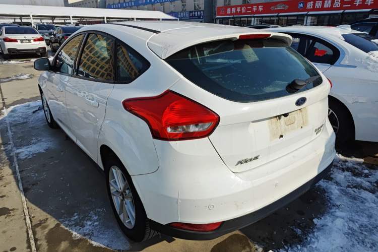 Used Ford Focus 2015 Hatchback EcoBoost 125 Automatic Supreme Style Edition
