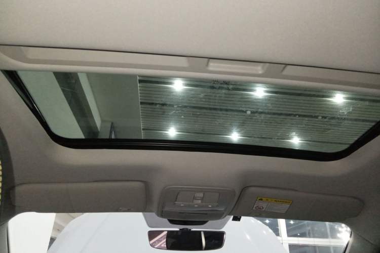 Used Roewe i5 2021 Revised Version 1.5L CVT Diamond Edition
