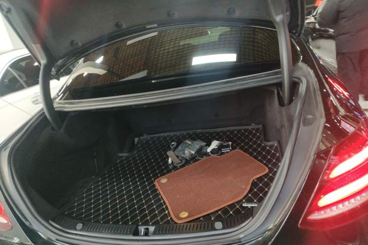 Used Mercedes-Benz E-Class 2016 E 200 L Sport Edition
