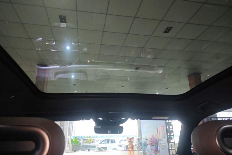 Used  #5 2024 Ultra-Long Range Extraordinary Journey Luxury Edition
