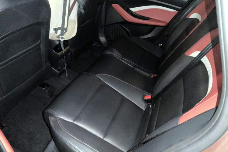 Used MG 5 2021 Revised Version 180 DVVT CVT Youth Luxury Edition
