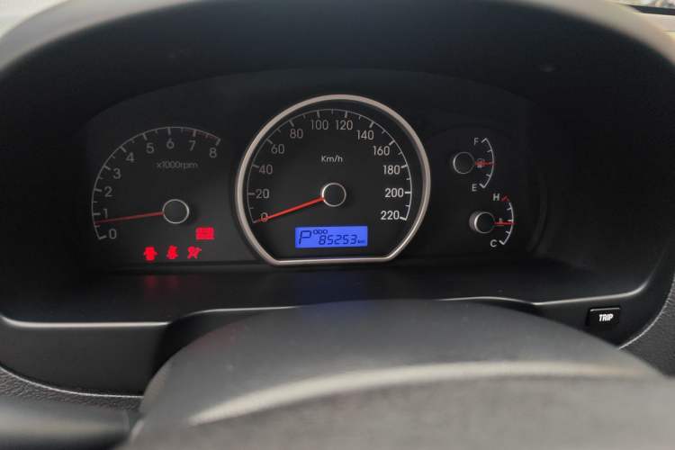 Used Hyundai Celesta 2015 1.6L Automatic Comfort Model
