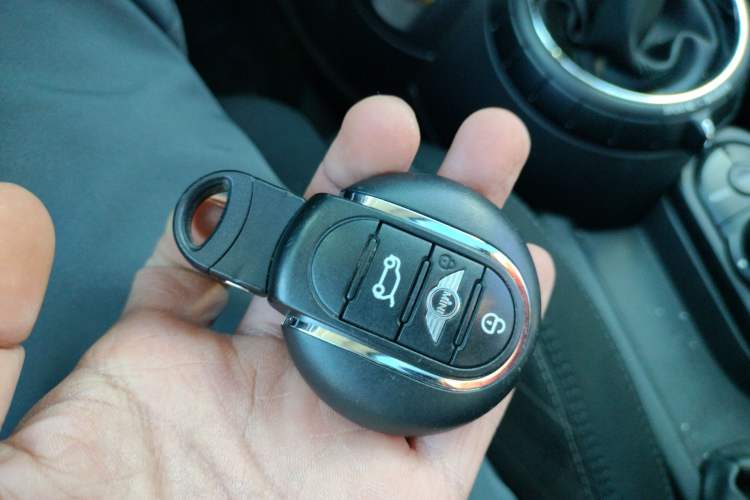 Used  MINI 2016 1.5T COOPER Five-Door Edition
