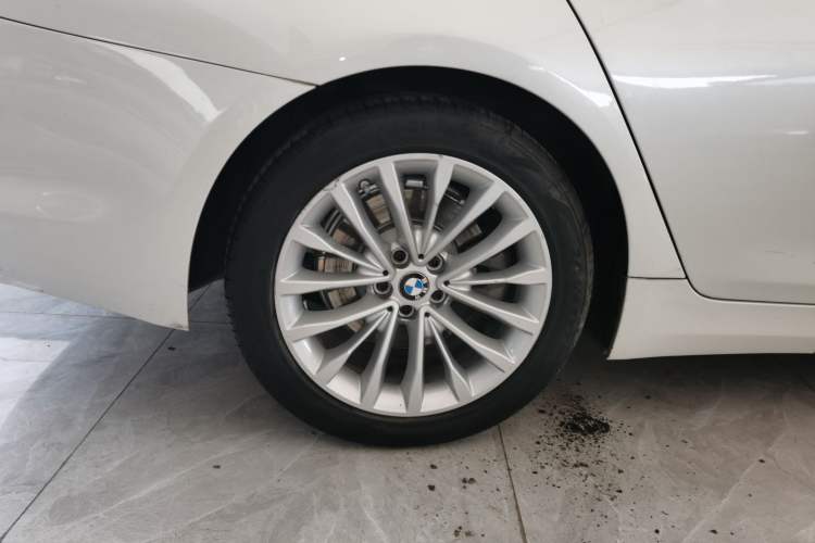 Used BMW 5 Series New Energy 2020 Mileage Upgrade Version 530Le Luxury Package
