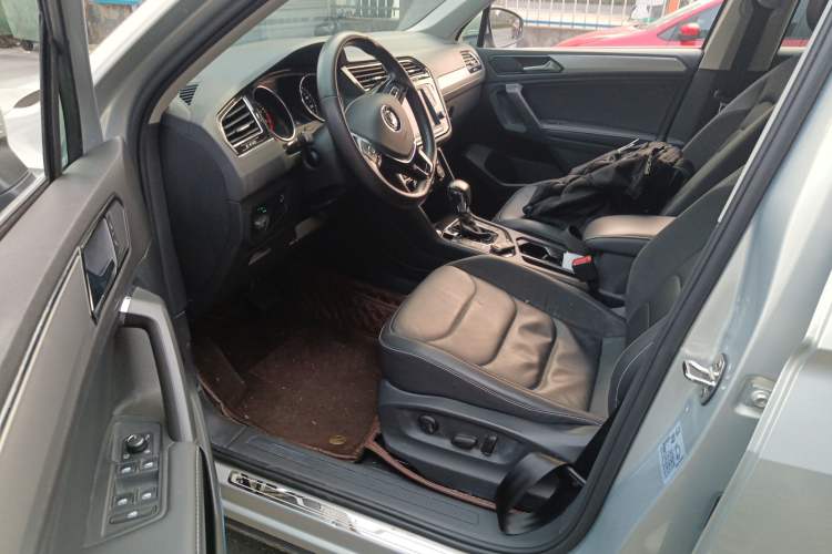 Used Volkswagen Tiguan L 2018 330TSI Automatic Two-Wheel Drive Luxury Edition
