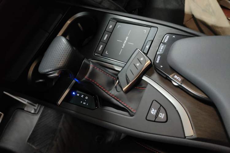 Used Lexus UX 2020 Revised Version 260h F SPORT Edition
