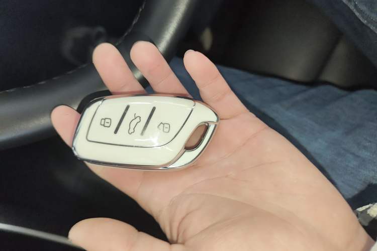 Used MG 4 EV 2022 425 km Luxury Edition