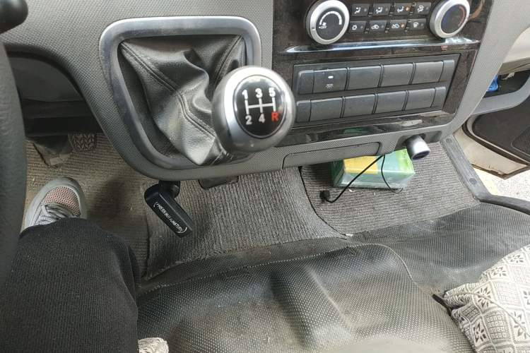 Used Foton Scenic G7 2016 2.0L Commercial Version Long Wheelbase High Roof – 4Q20M
