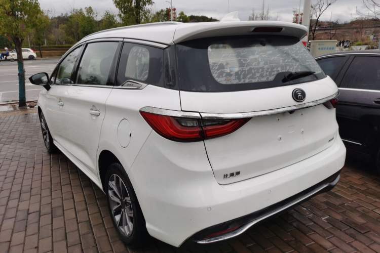 Used BYD Song MAX 2019 1.5T Automatic Smart Connect Ruiyi Sunroof Model 7 Seats China VI Standard
