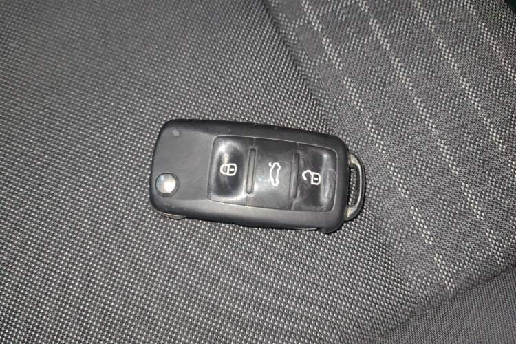 Used Volkswagen Polo 2016 1.6L Automatic Comfort Model
