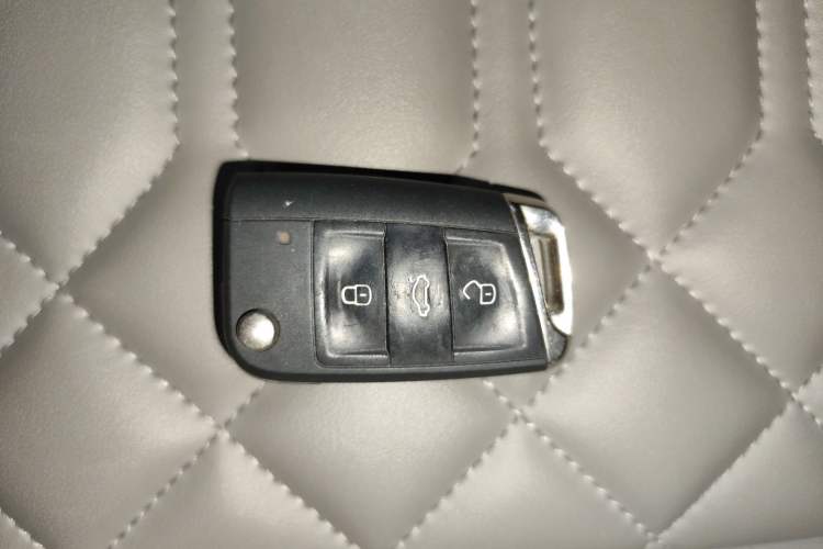 Used Volkswagen Tayron 2023 300TSI Two-Wheel-Drive Luxury Plus Advanced Edition
