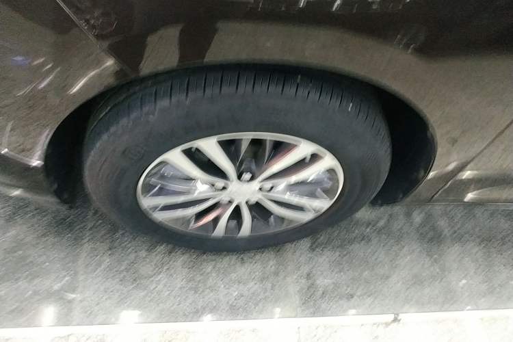 Used Buick GL8 2021 ES Land Cruiser 653T Luxury Edition
