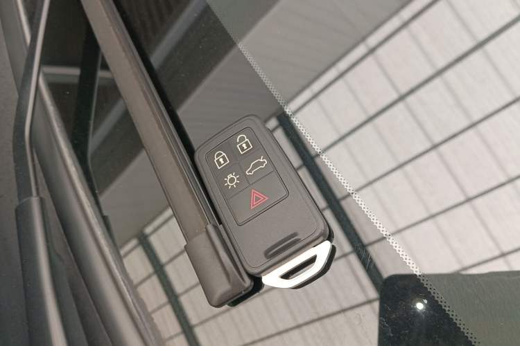 Used Volvo V40 2018 T4 Zhiya Edition