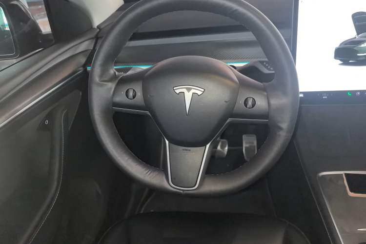 Used Tesla Model Y 2023 Rear-Wheel-Drive Version