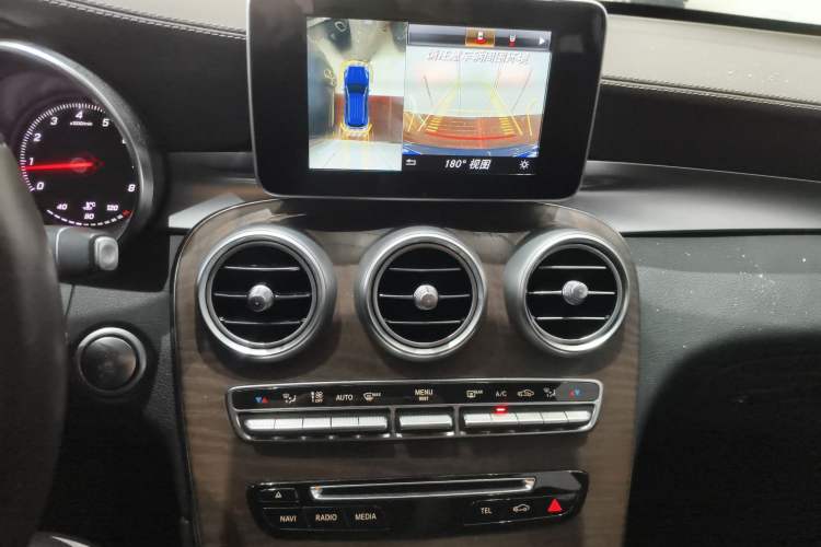 Used Mercedes-Benz GLC 2018 Refreshed GLC 300 4MATIC Dynamic Edition