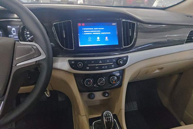 Used Baojun 730 2016 1.5L Manual Comfort Version 7 Seats China V Emission Standard
