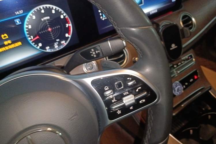 Used Mercedes-Benz E-Class 2019 E 300 L Stylish Model
