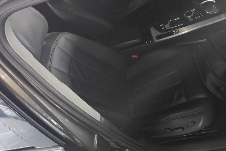 Used Audi A4L 2017 Plus 40 TFSI Sport Model
