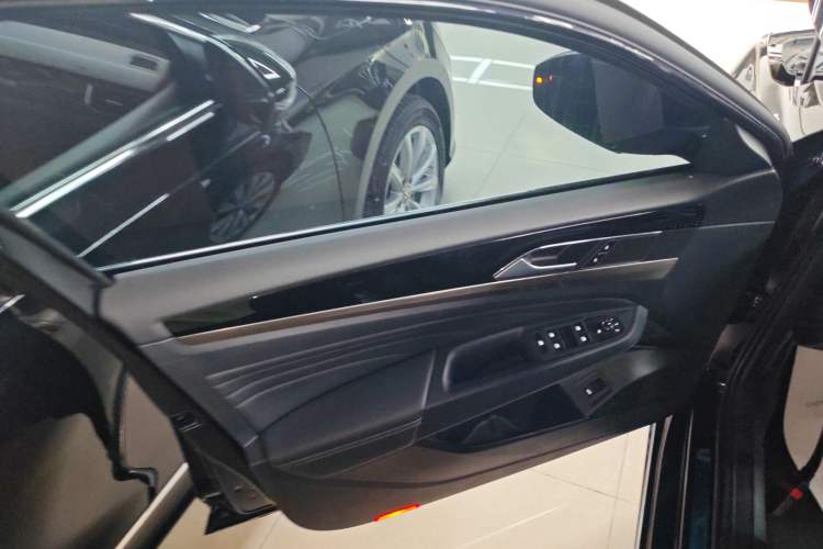 Used Volkswagen Passat 2019 330TSI Elite Edition China VI
