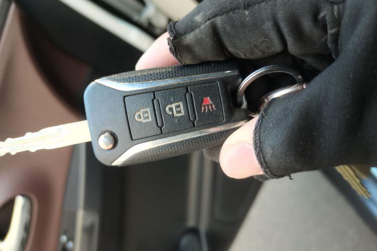 Used Venucia M50V 2017 1.6L XL CVT Luxury Edition
