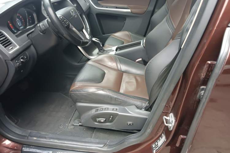 Used Volvo XC60 2015 T5 AWD Zhiyuan Edition
