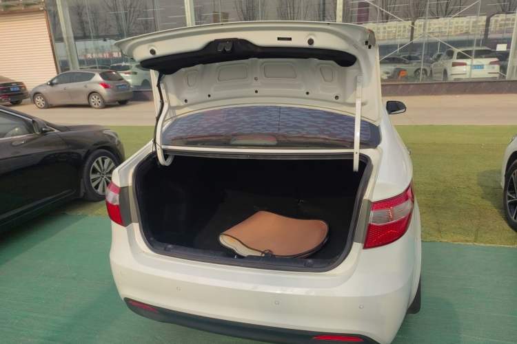 Used Kia K2 2012 Sedan 1.6L Automatic Transmission Premium Commemorative Edition