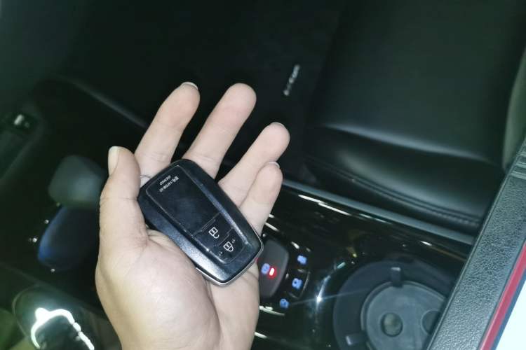 Used Toyota IZOA 2020 2.0L Enjoy Edition
