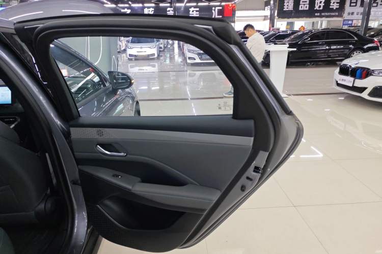 Used BYD Qin PLUS 2025 DM-i Smart Drive 55KM Leading Model
