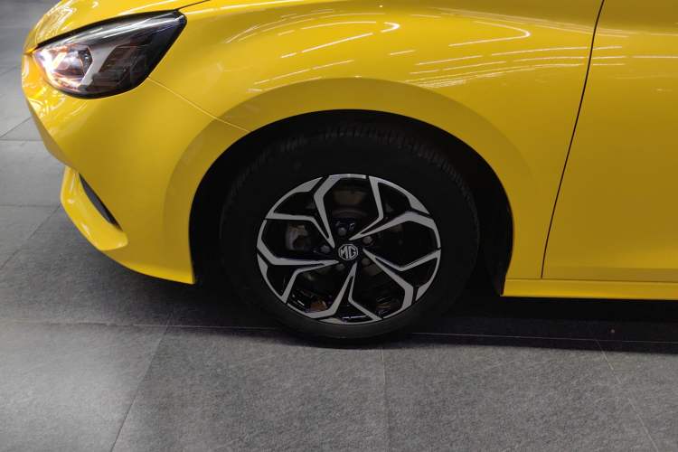 Used MG 5 2021 Revised Version 180 DVVT CVT Youth Luxury Edition
