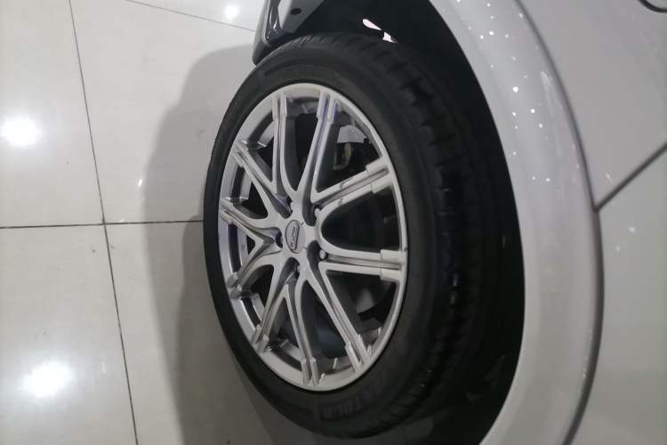 Used Infiniti ESQ 2014 1.6L Spontaneous Edition
