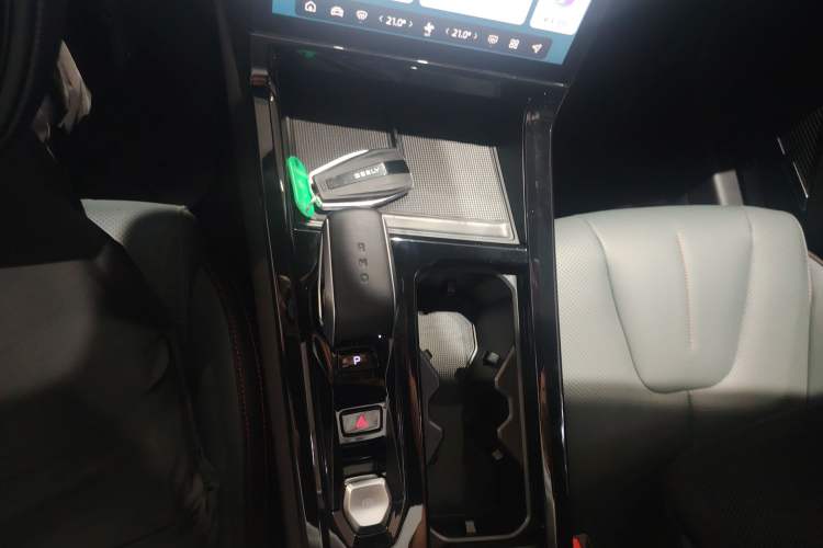 Used Geely Auto Emgrand X7 Sport 2024 1.5TD Prestige Edition
