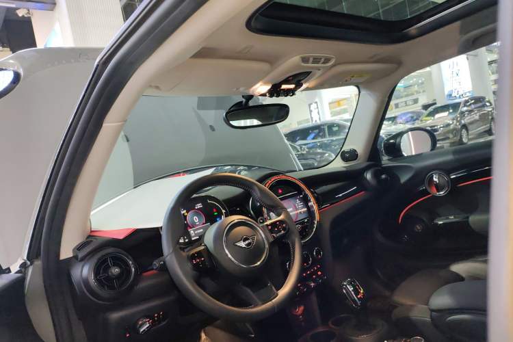 Used MINI MINI 2023 2.0T COOPER S Artist