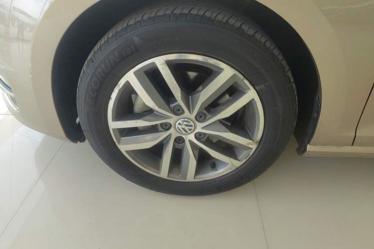 Used Volkswagen Golf 2016 230TSI Automatic Luxury Version
