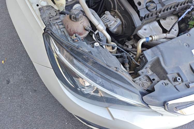 Used Peugeot 308 2018 1.6L Automatic Luxury Edition
