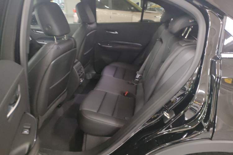 Used Cadillac XT4 2023 28T Two-Wheel Drive Fashion Edition
