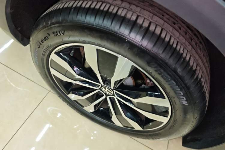 Used Volkswagen Tiguan L 2024 380TSI Automatic All-Wheel Drive R-Line Enhanced 7-Seater
