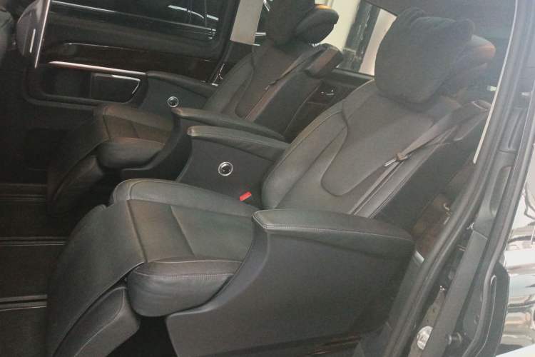 Used Mercedes-Benz V-Class 2018 V 260 L Prestige Extended Version China VI
