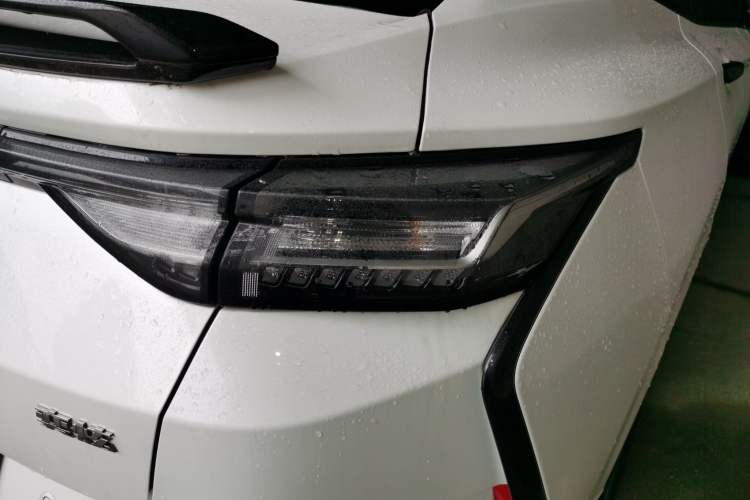 Used Dongfeng Aeolus Yixuan 2023 Mach Edition 1.5L Automatic Chasing Shadow Version