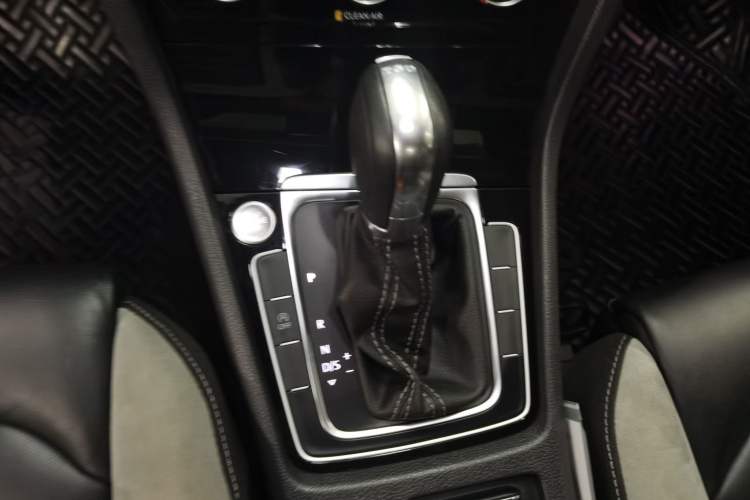 Used Volkswagen Golf 2018 280TSI Automatic R-Line Model
