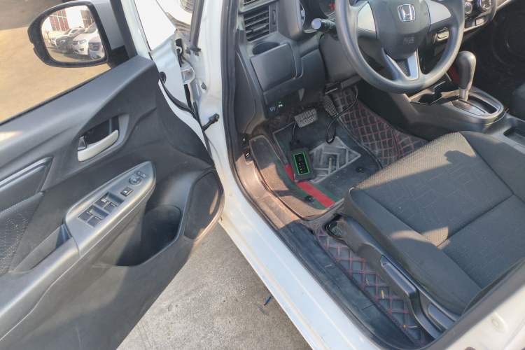 Used Honda Fit 2016 1.5L LXS CVT Comfort Sunroof Version
