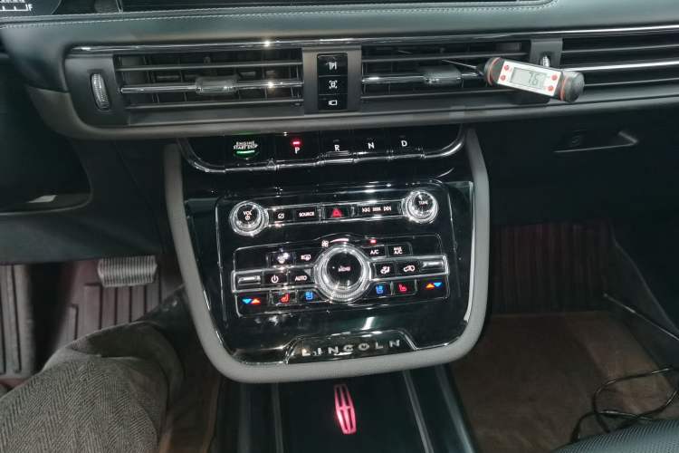 Used Lincoln Corsair 2022 2.0T Two-Wheel Drive Deluxe Edition