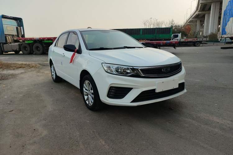 Used Geely Auto Vision 2019 Upgraded Model 1.5L Manual Luxury Version China VI Standard
