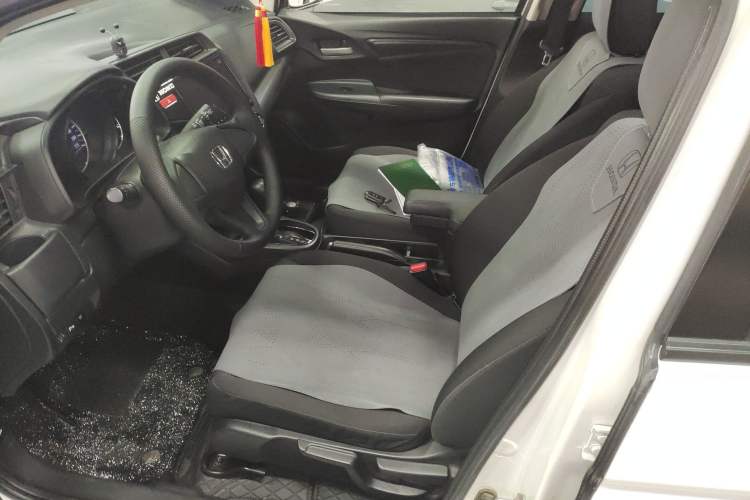 Used Honda Fit 2016 1.5L LXS CVT Comfort Sunroof Version
