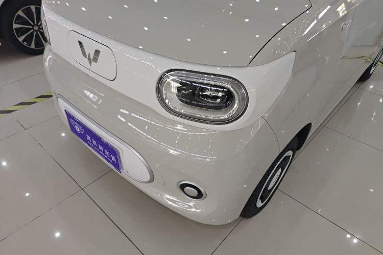 Used Wuling Hongguang MINIEV 2024 3rd Generation 215km Advanced Version
