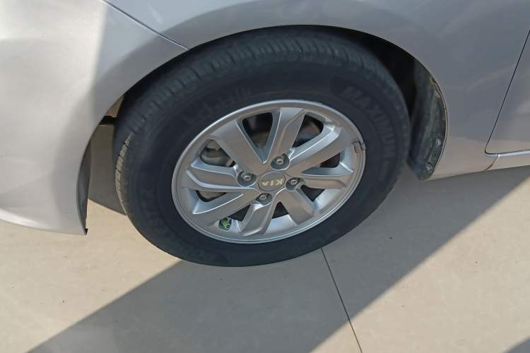 Used Kia K2 2015 Sedan 1.4L MT GLS