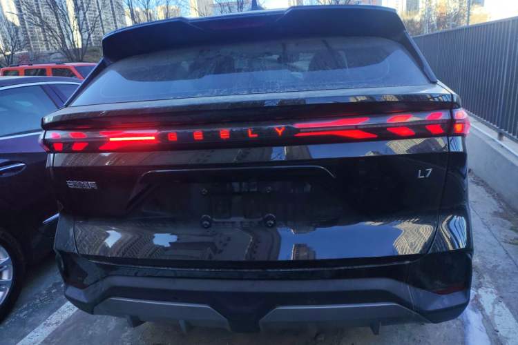 Used  L7 2024 1.5T 115 km MAX Dragon Edition