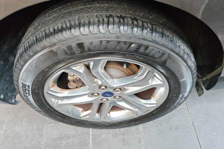 Used Ford Edge 2016 EcoBoost 245 Two-Wheel-Drive Titanium 7-Seater